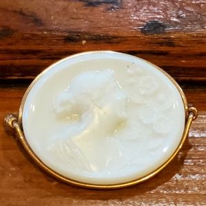 Antique 18k gold Wired Milkglass Cameo Brooch Pin